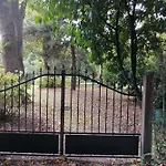 & Bois De Cise Maison Individuelle Avec Grand Jardin Feriehus *